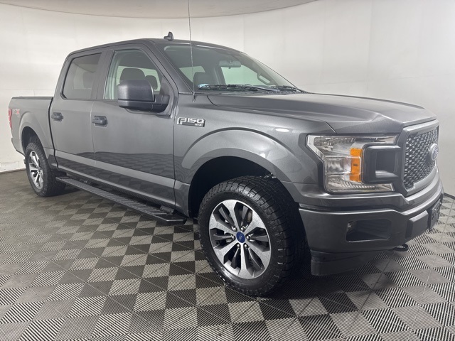 2020 Ford F-150 XL's photo