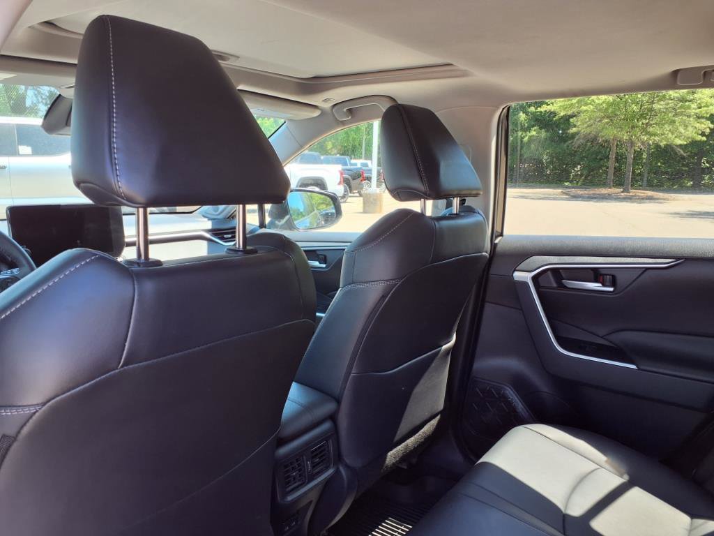 2024 Toyota RAV4 XLE Premium photo 19