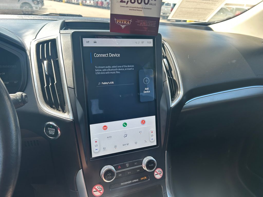 2022 Ford Edge Titanium photo 11