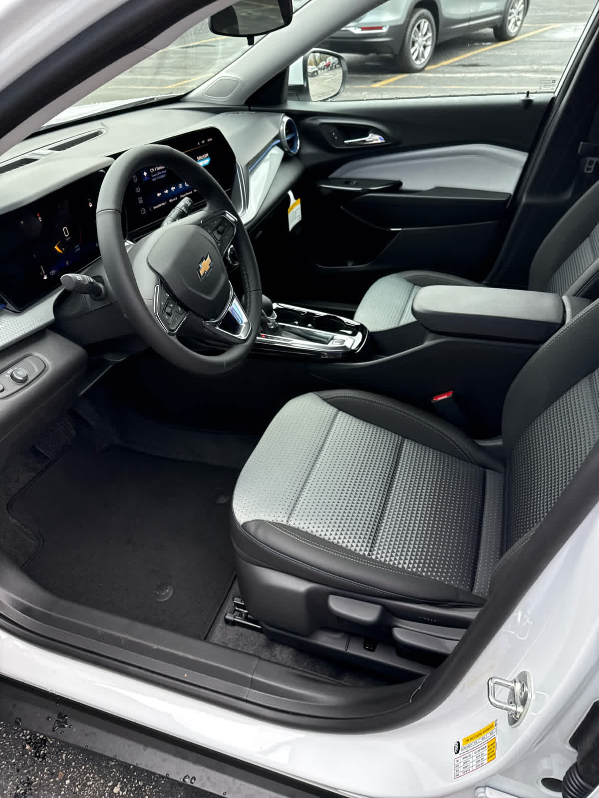 2026 Chevrolet Trax LT photo 4