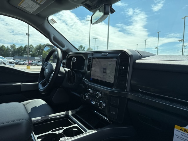 2026 Ford F-350 photo 14