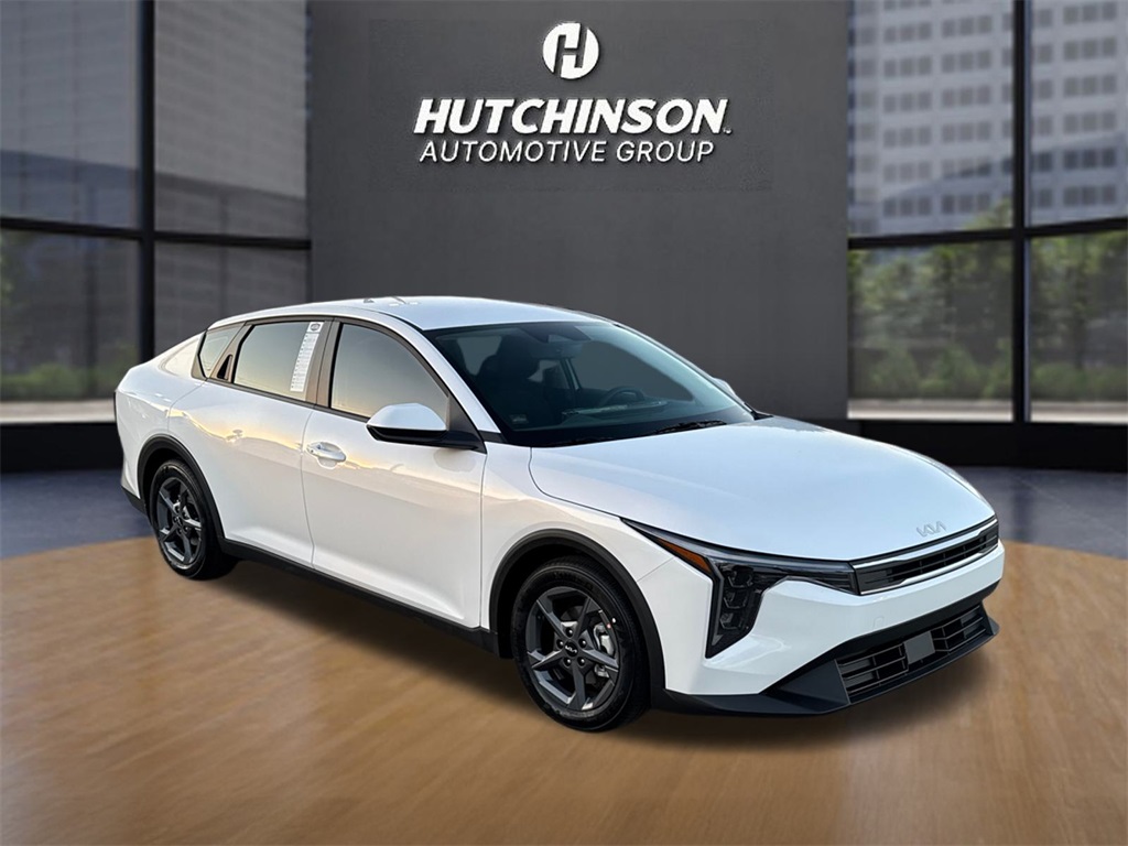 2025 Kia K4 LXS's photo
