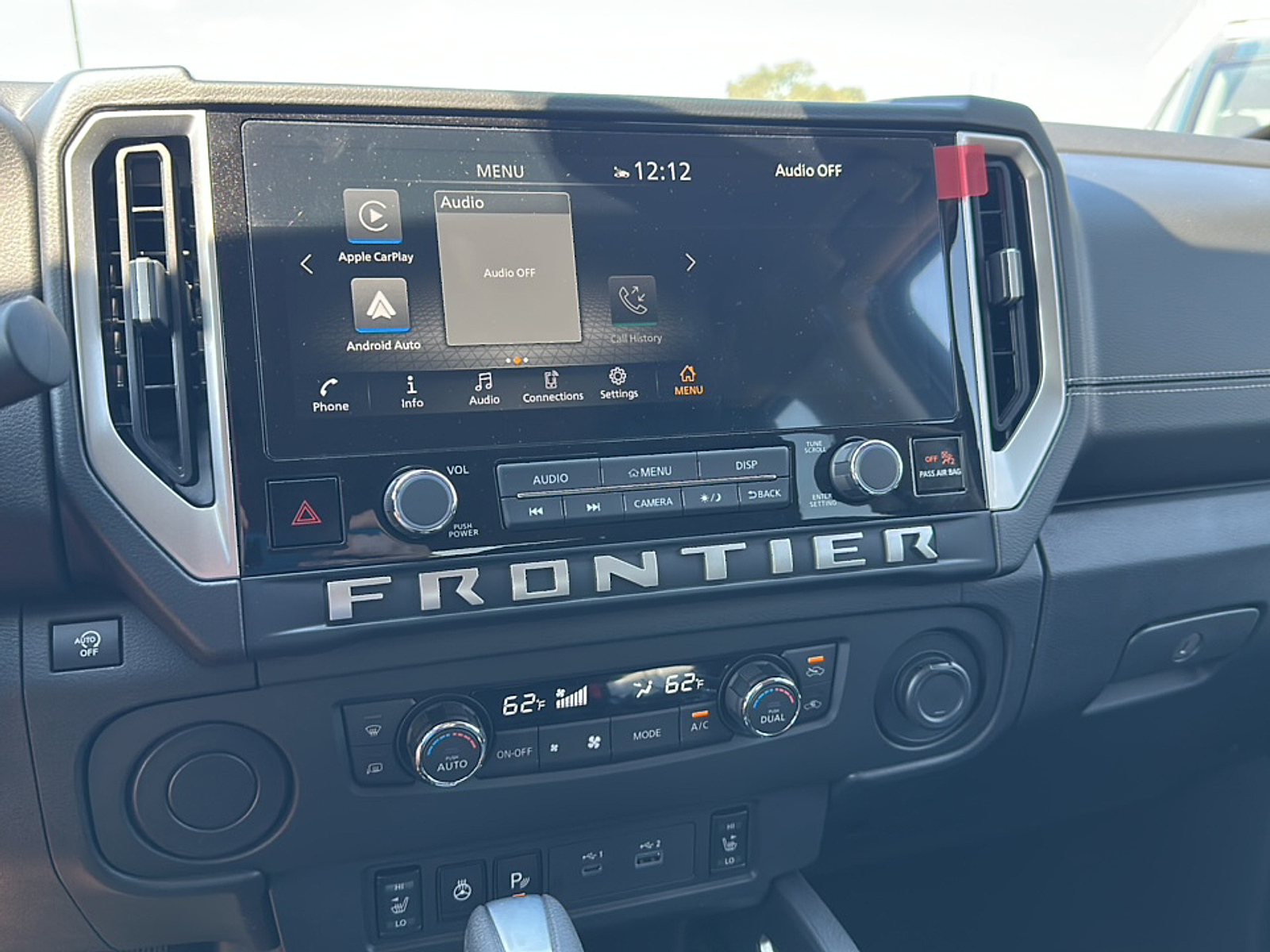2026 Nissan Frontier Crew Cab SV photo 4