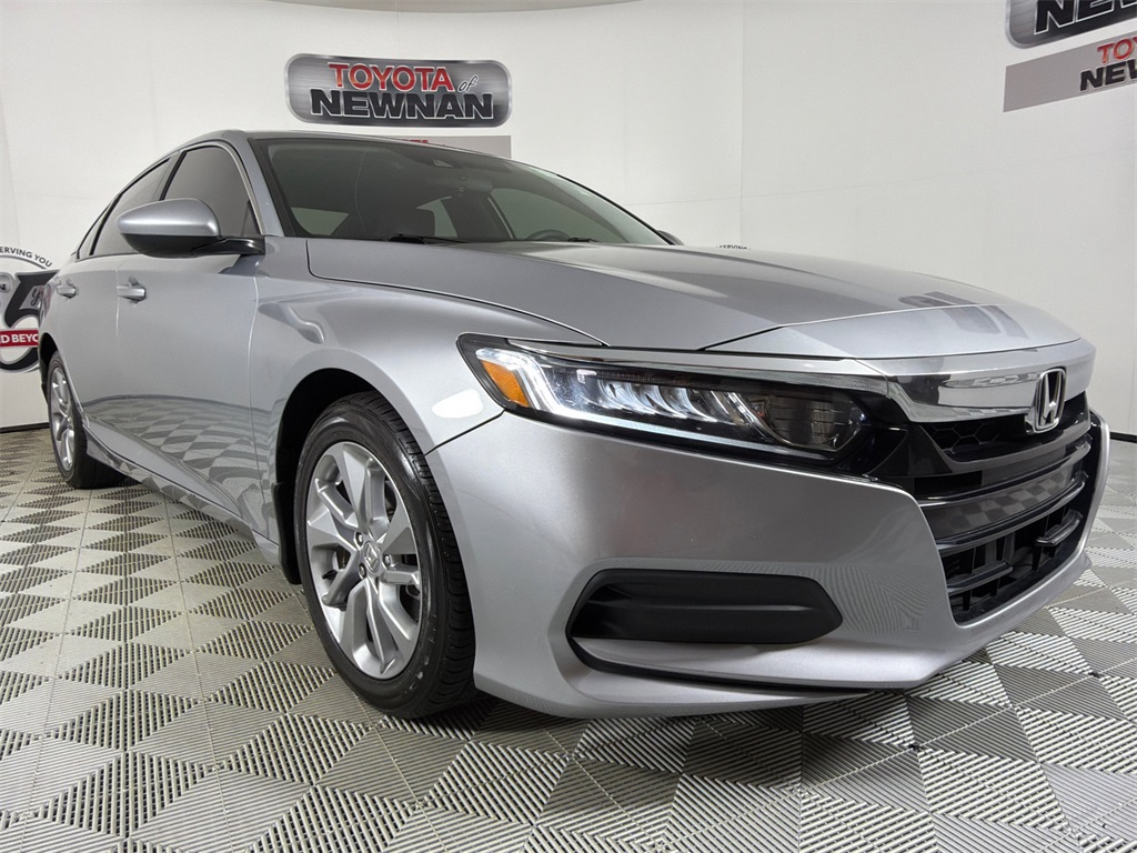 2019 Honda Accord LX's photo