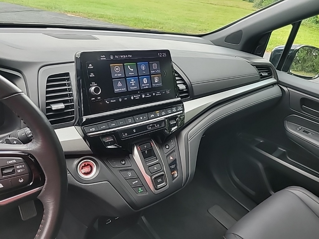 2025 Honda Odyssey photo 8