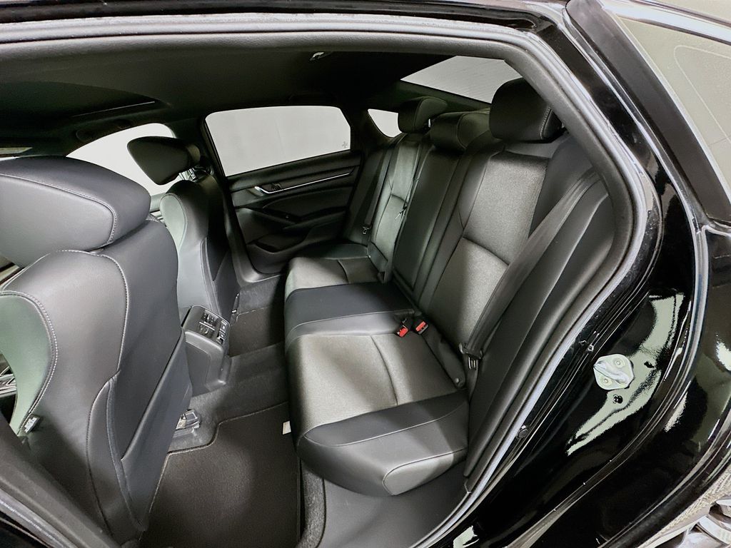 2022 Honda Accord 2.0T Sport photo 24