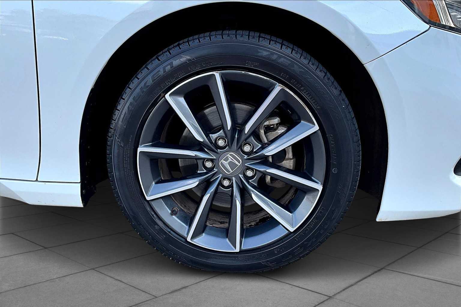 2022 Honda Accord EX-L photo 10