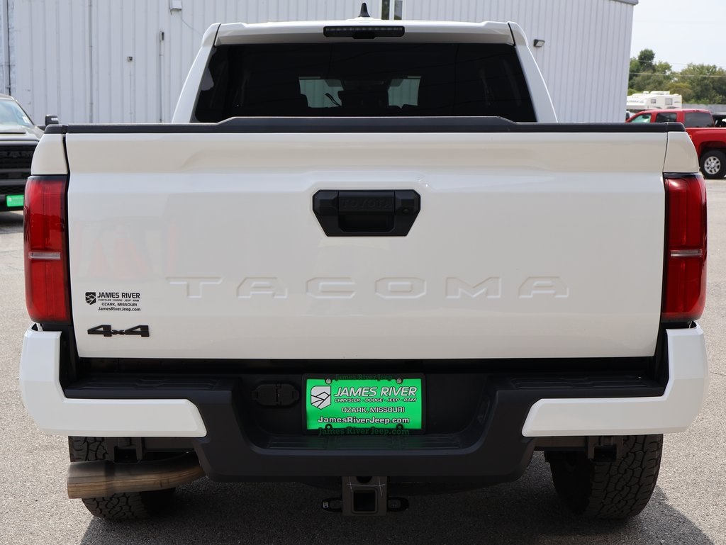 2025 Toyota Tacoma TRD Off-Road photo 4