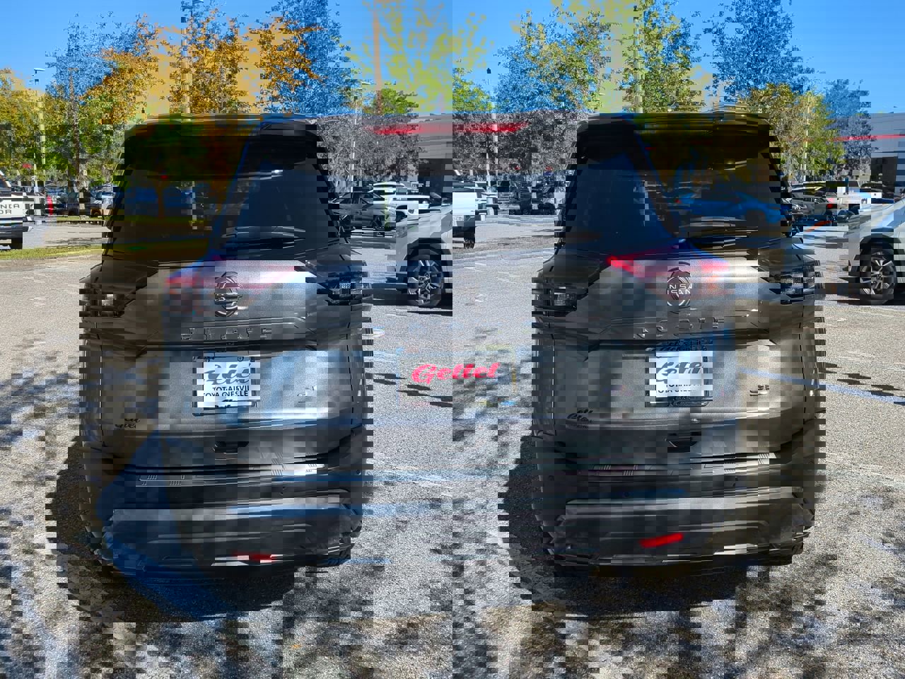 2023 Nissan Rogue SL photo 5