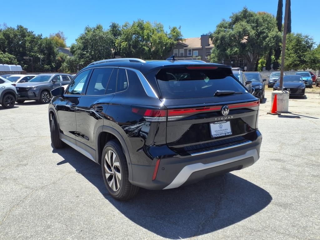 2025 Volkswagen Tiguan S photo 2
