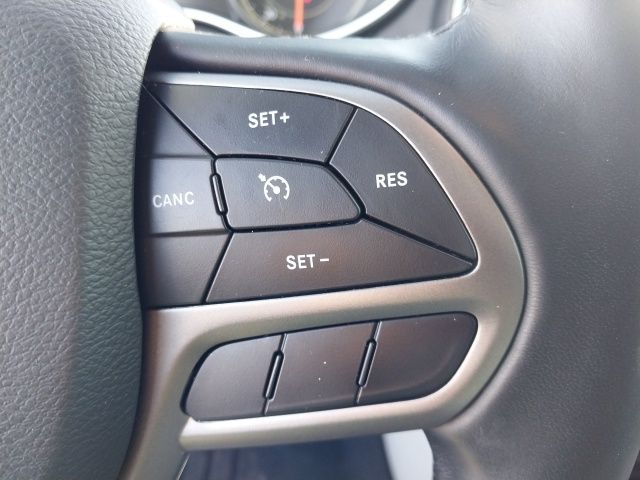 2021 Jeep Cherokee Latitude Lux photo 9