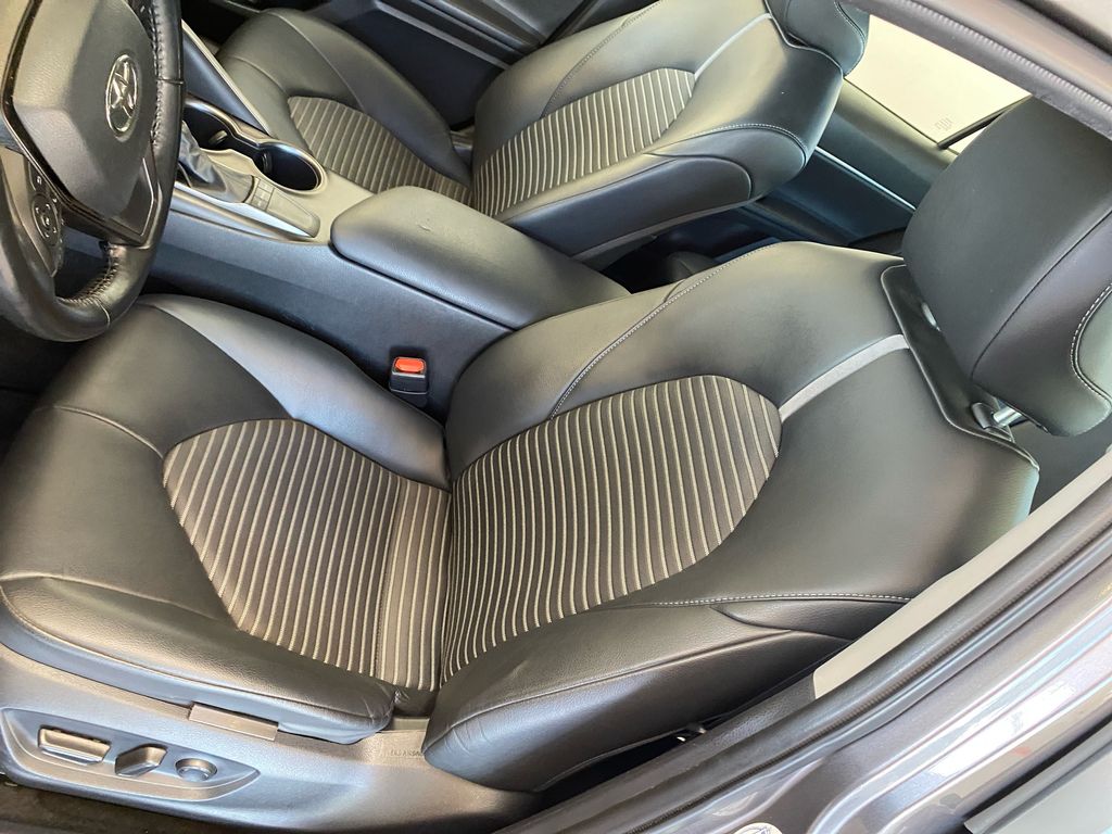 2023 Toyota Camry SE photo 8