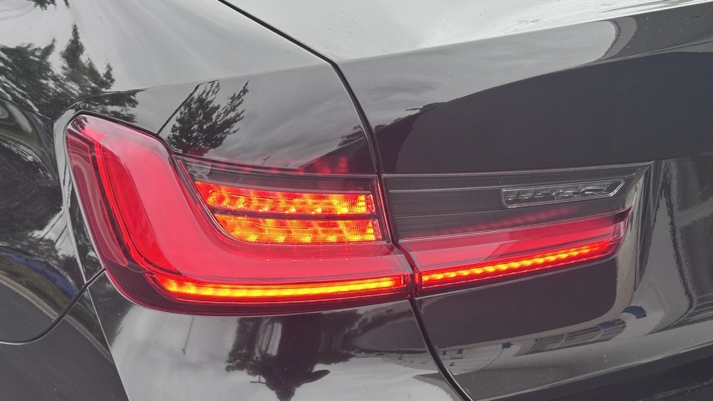 2019 Bmw 330i Sedan photo 9