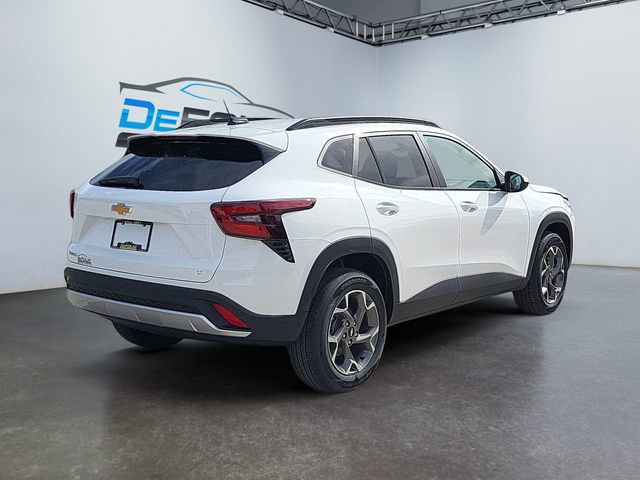 2026 Chevrolet Trax LT photo 3