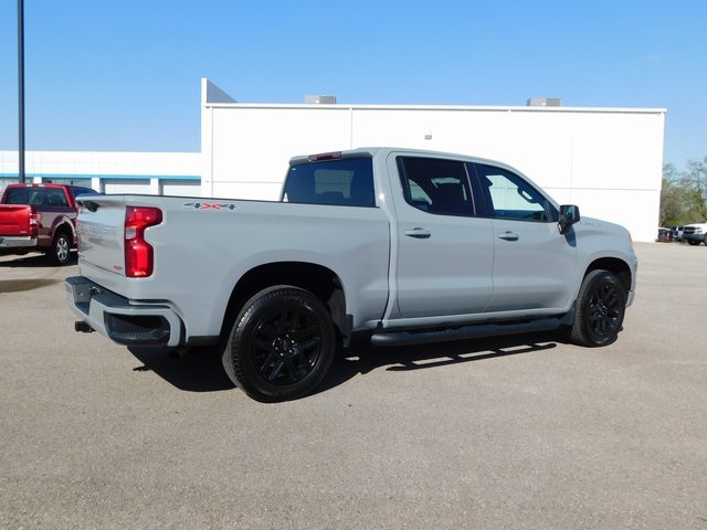 2024 Chevrolet Silverado 1500 RST photo 3