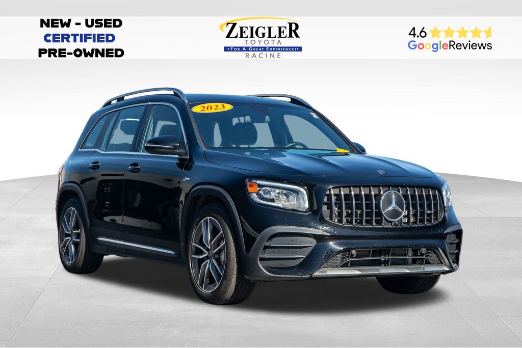 2023 Mercedes-Benz GLB Base's photo