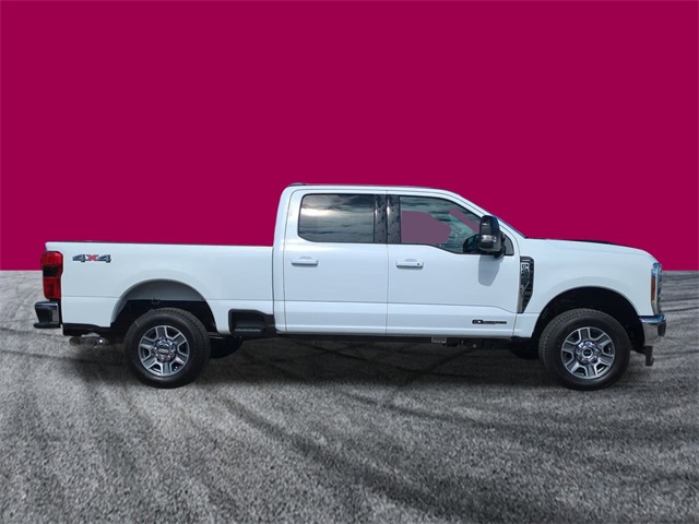 2026 Ford F-250 Lariat photo 2