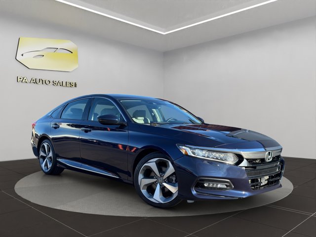 2018 Honda Accord Touring's photo