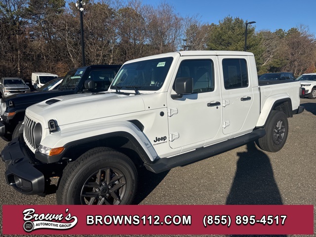 2025 Jeep Gladiator Sport S's photo