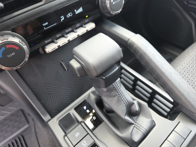 2025 Toyota 4Runner 4WD SR5 photo 19