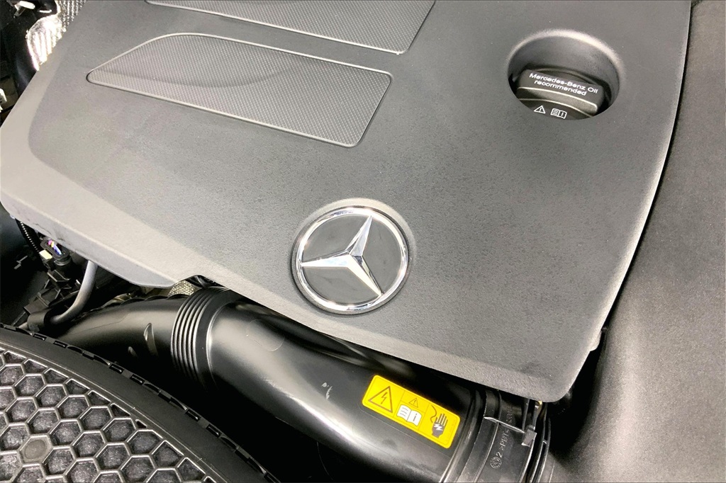 2022 Mercedes Benz GLC 300 photo 29