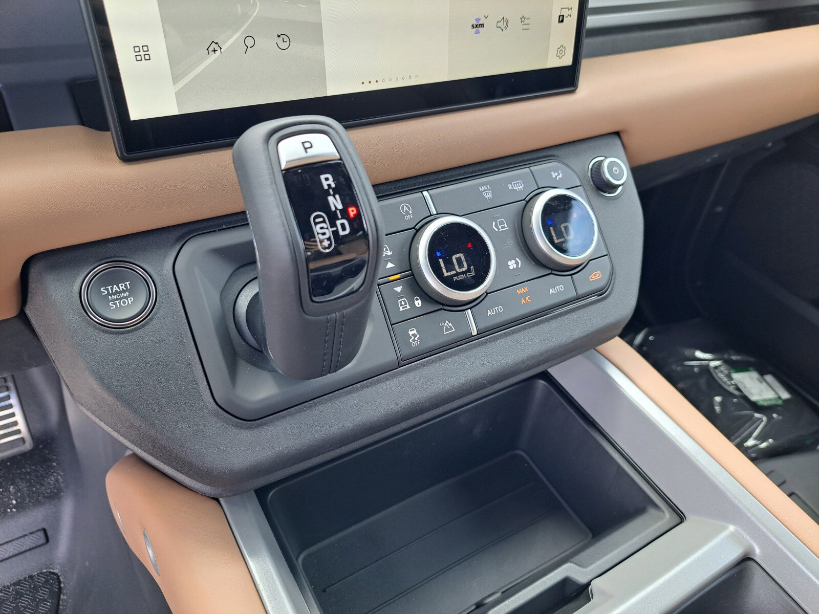 2025 Land Rover Defender X photo 12