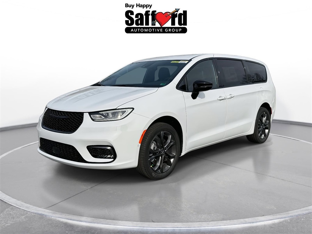 2026 Chrysler Pacifica Select's photo