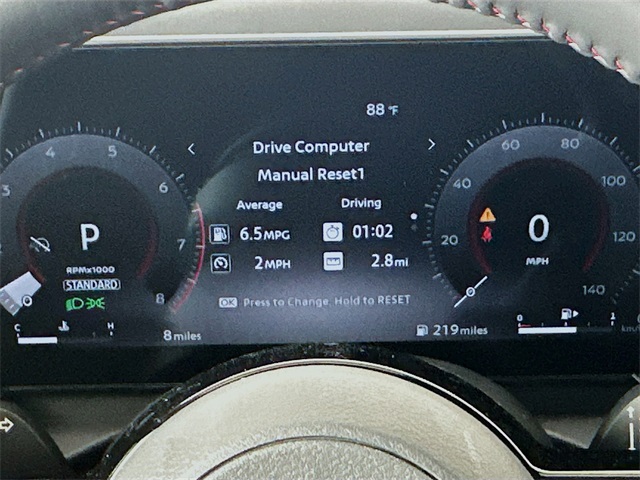 2025 Nissan Kicks SR photo 2