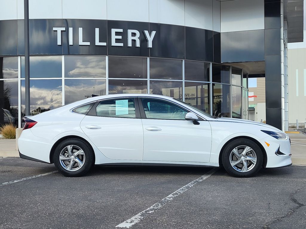 2023 Hyundai Sonata SE's photo