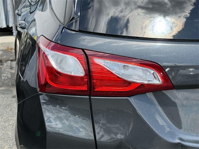 2018 Chevrolet Equinox LT photo 10