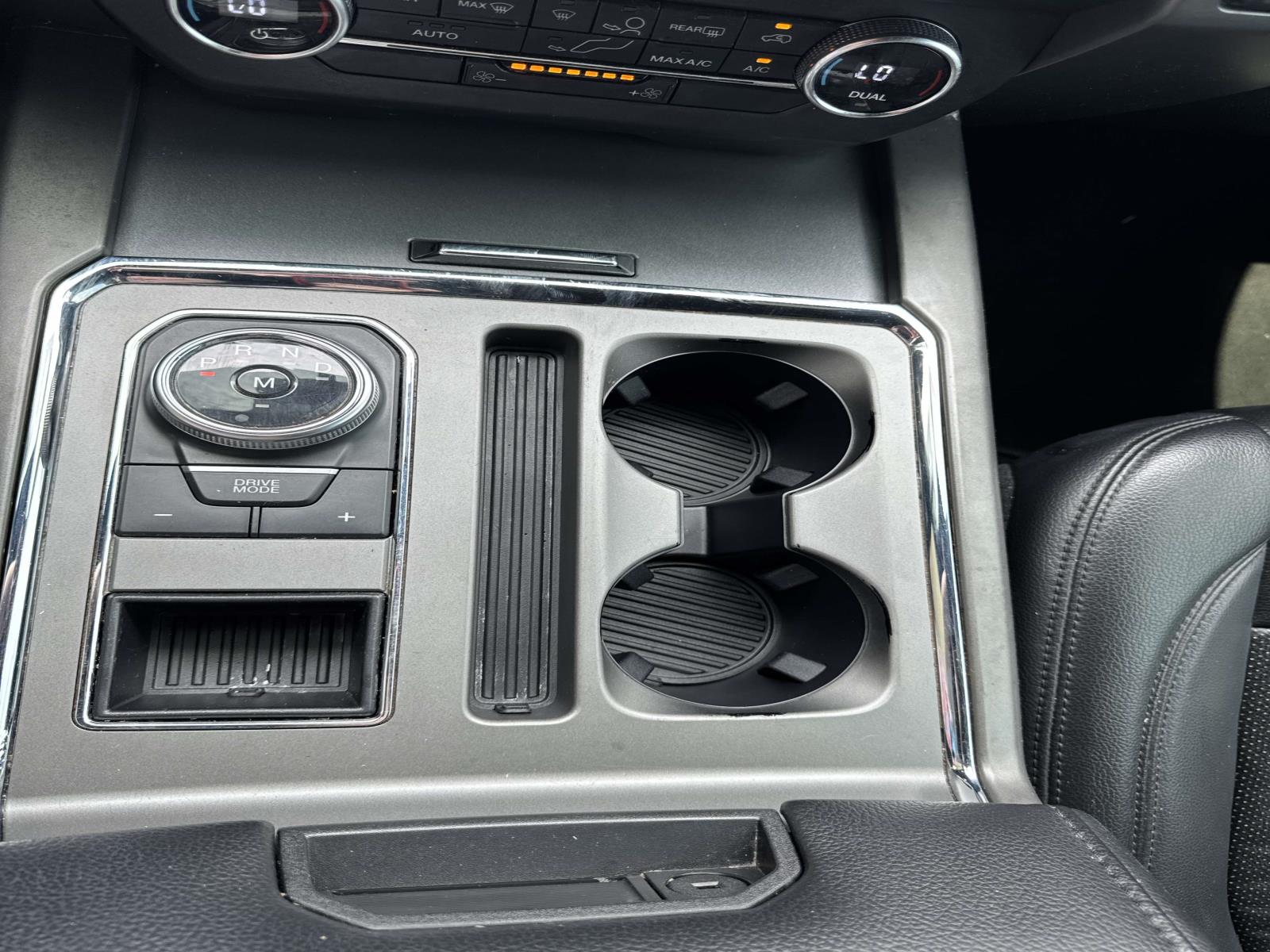 2019 Ford Expedition XLT photo 25
