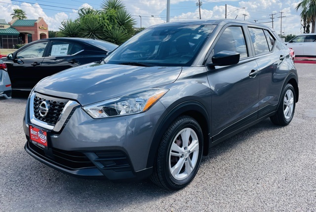 2020 Nissan Kicks S photo 3