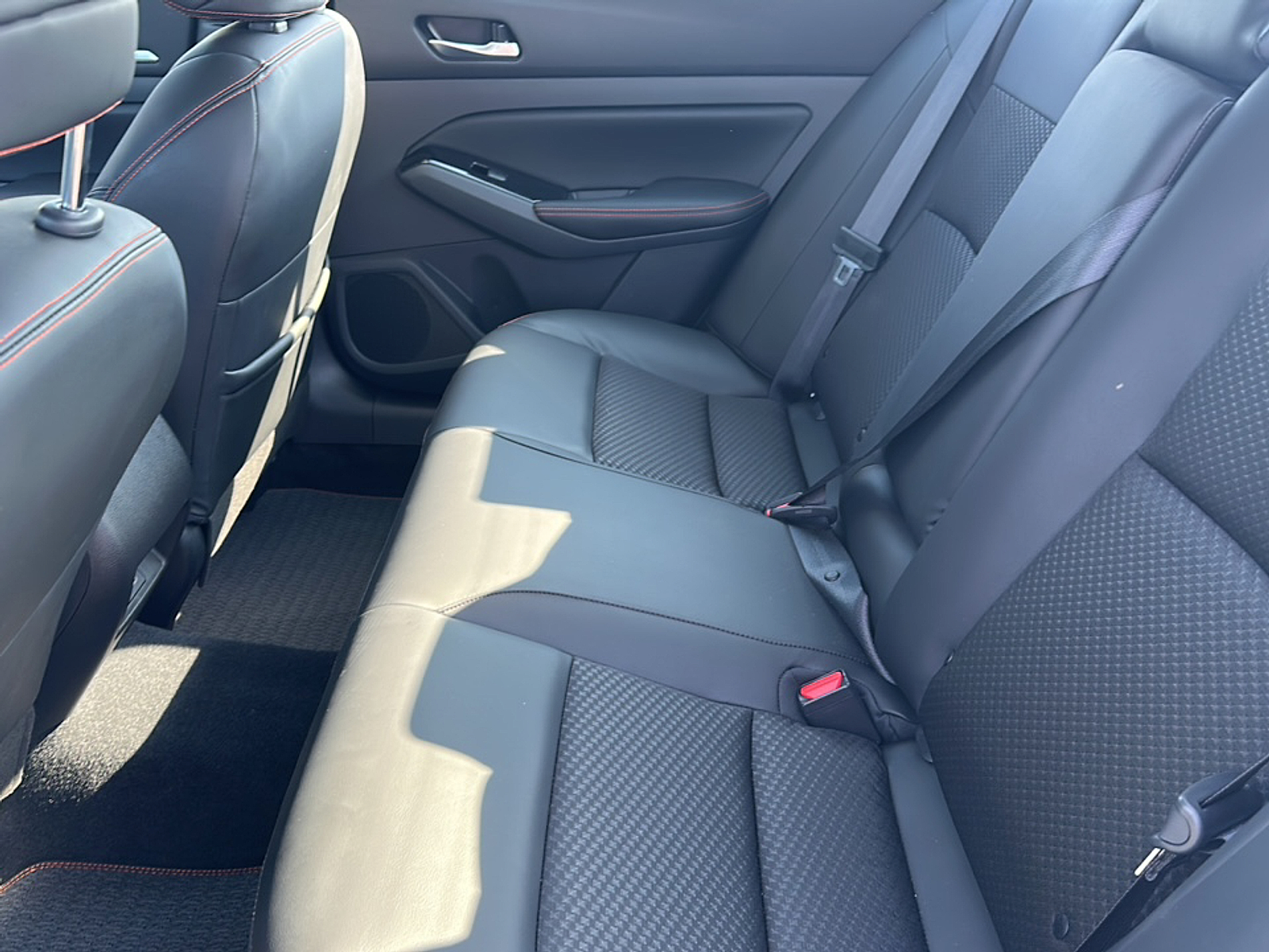 2024 Nissan Altima SR photo 8