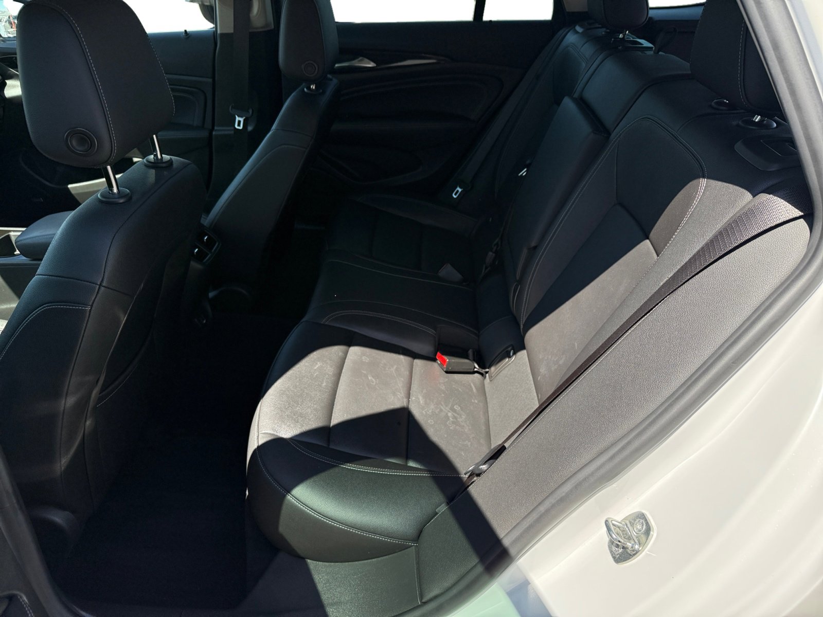 2019 Buick Regal TourX Essence photo 16