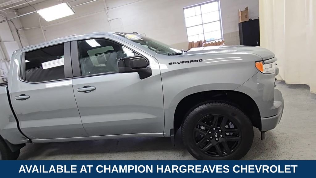 2023 Chevrolet Silverado 1500 RST photo 2