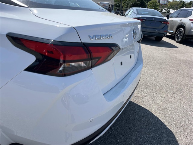 2025 Nissan Versa S photo 9