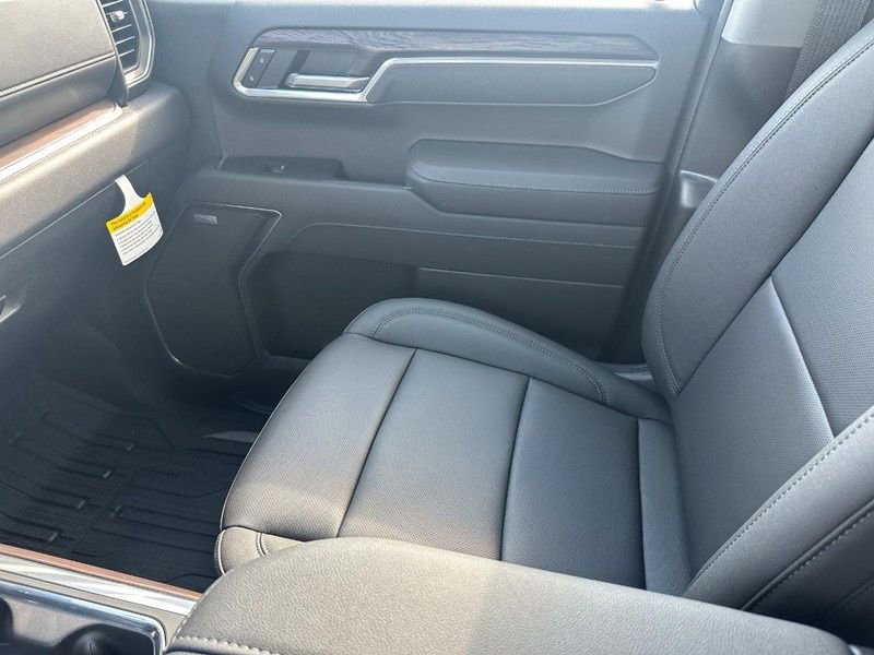 2026 Gmc Sierra 1500 SLT photo 16