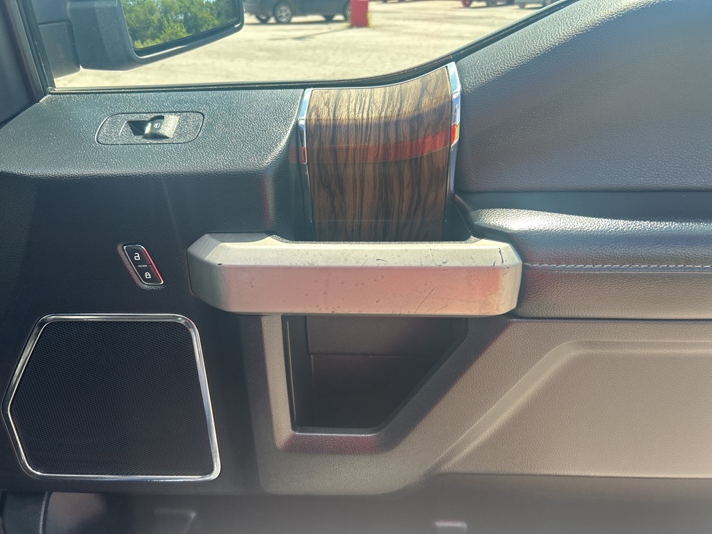 2020 Ford F-150 Lariat photo 20