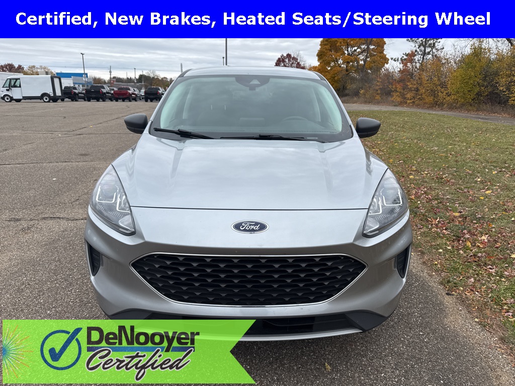 2022 Ford Escape SE photo 2