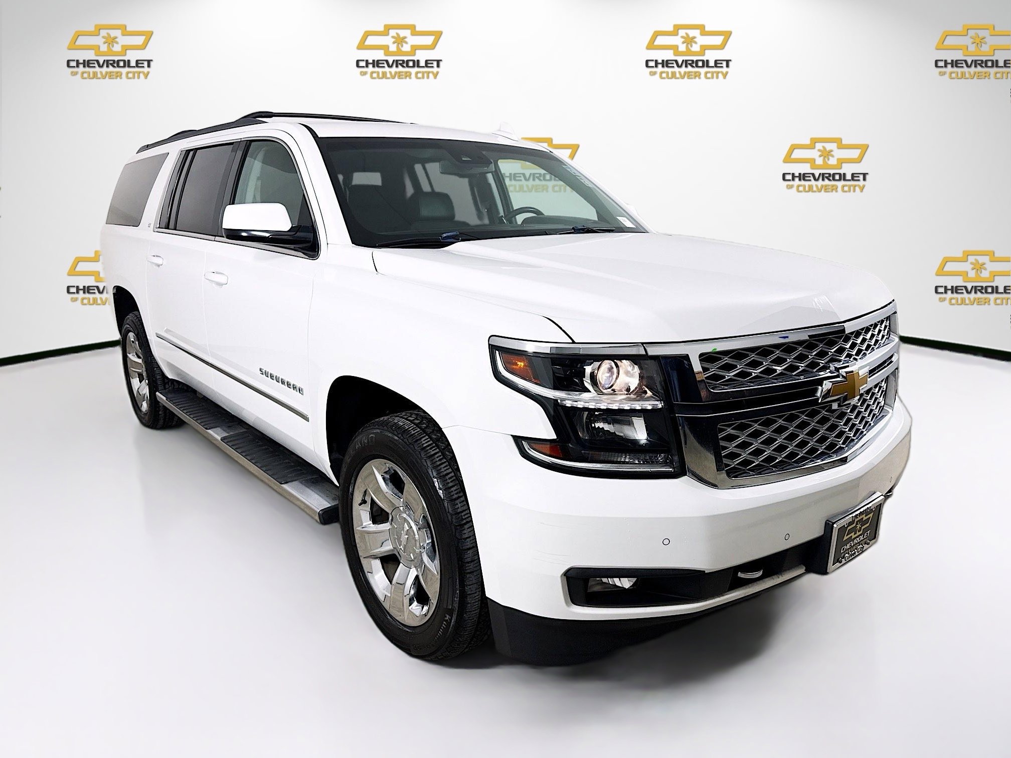 2017 Chevrolet Suburban LT's photo