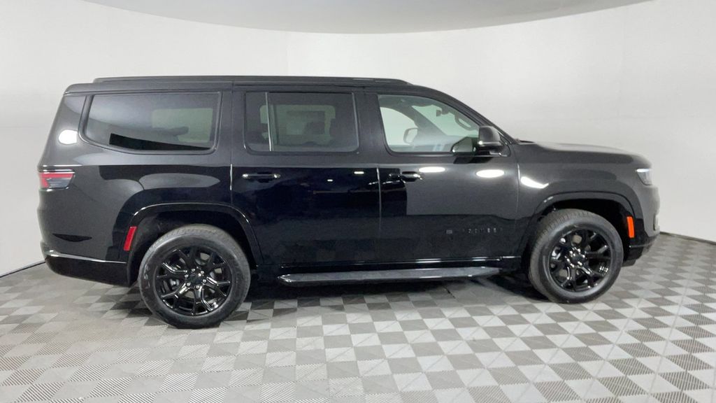 2025 Jeep Wagoneer Series II Carbide photo 3