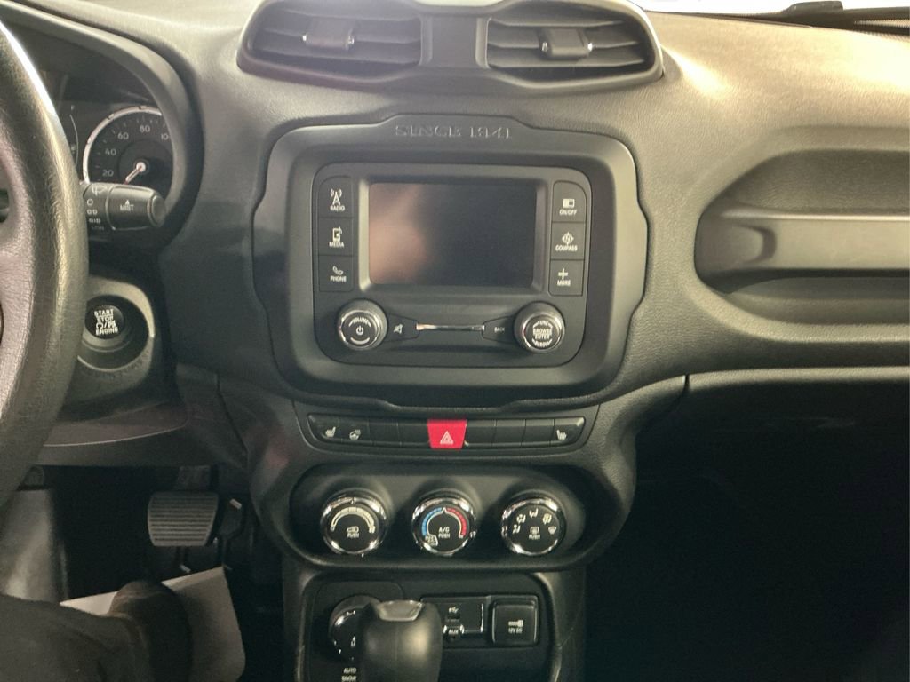 2015 Jeep Renegade Latitude photo 18