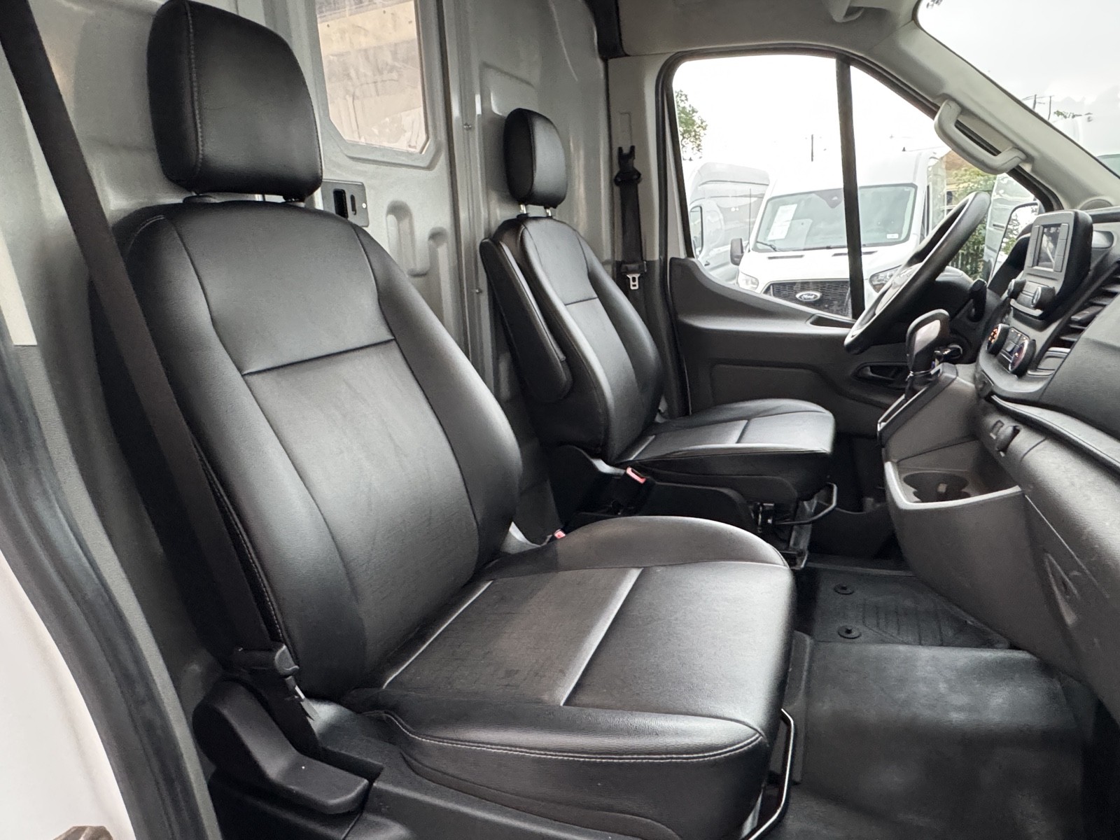 2023 Ford Transit Cargo Van photo 34