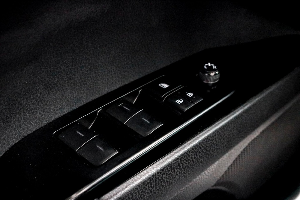 2025 Toyota Camry LE photo 9