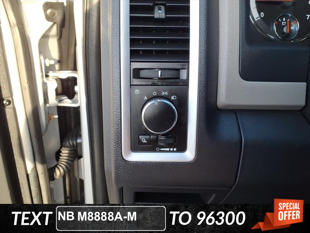 2009 Dodge Ram SLT photo 8