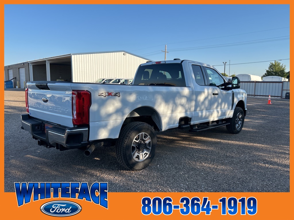 2025 Ford F-350 XLT photo 6