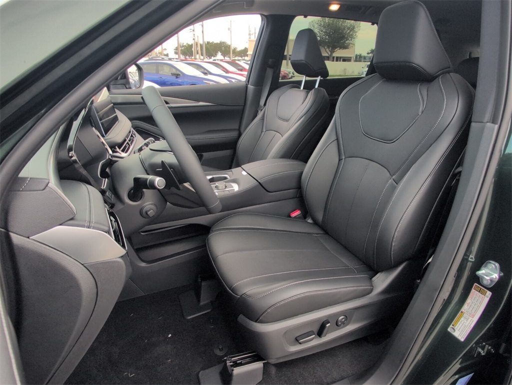 2026 Infiniti QX60 Luxe photo 5