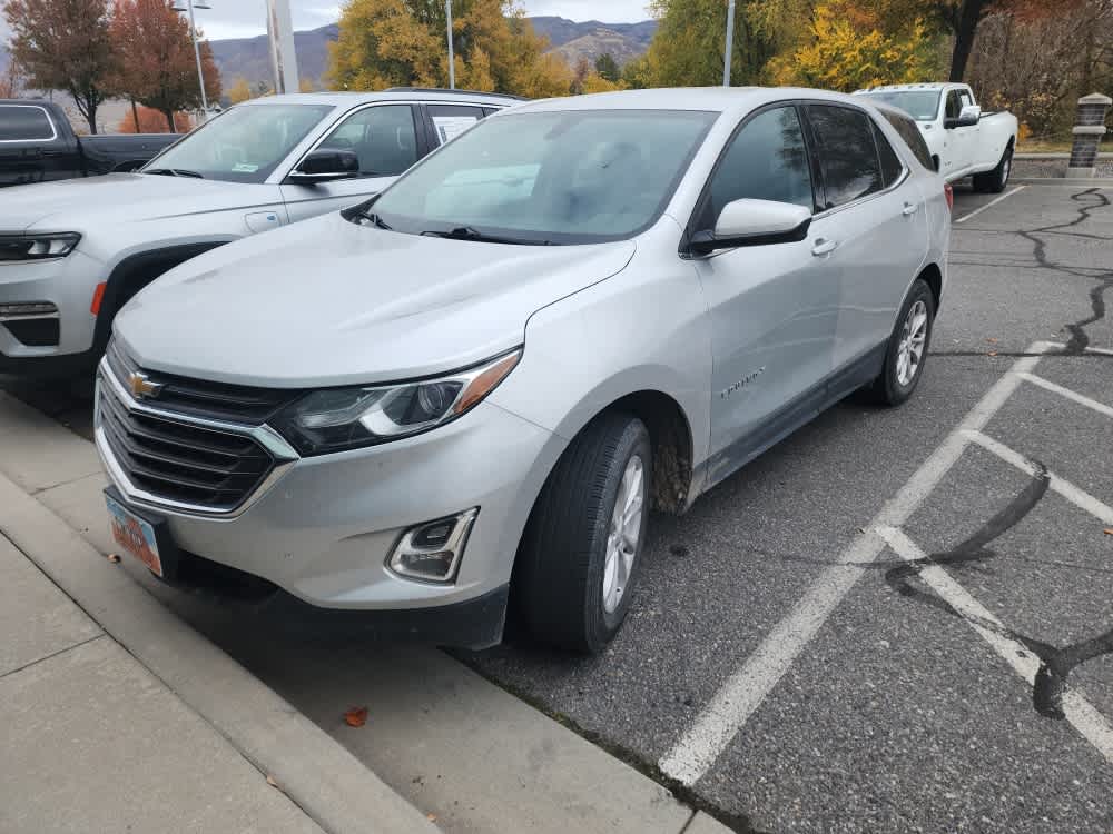 2019 Chevrolet Equinox LT photo 2