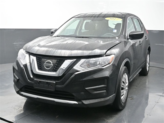 2017 Nissan Rogue S's photo