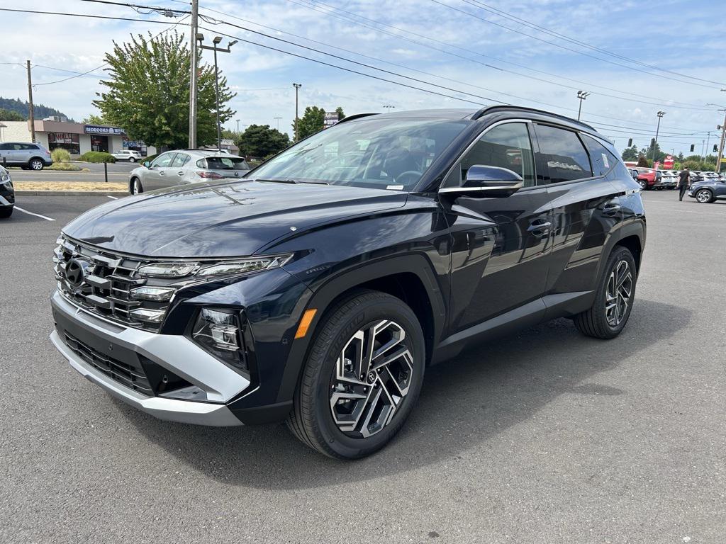 2025 Hyundai Tucson Hybrid Limited photo 2